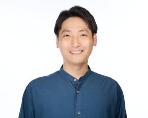 Formal headshot of faculty member Nobuhiko Hamazaki.