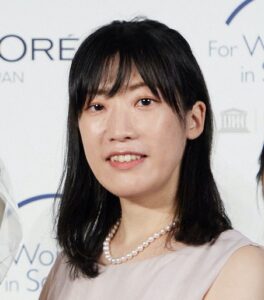 Formal headshot of faculty member Saori Sakaue.