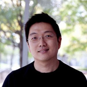 Formal headshot of faculty member Shao-En Ong.