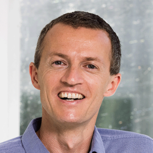 Formal headshot of faculty member David Veesler.