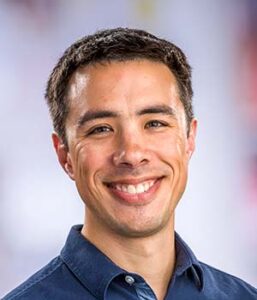 Formal headshot of faculty member Robert Bradley.