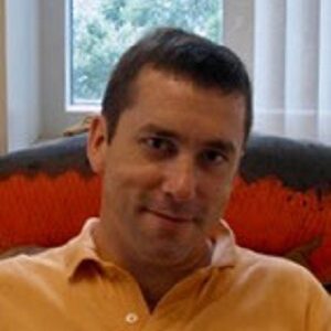 Headshot of faculty member Matthew Parsek.