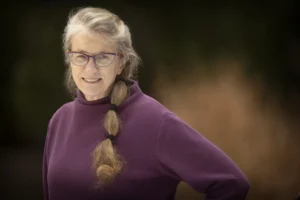 Formal headshot of faculty member Linda Wordeman.