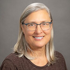 Formal headshot of faculty member Wendy Thomas