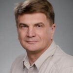 Formal headshot of faculty member Evgeni Sokurenko.